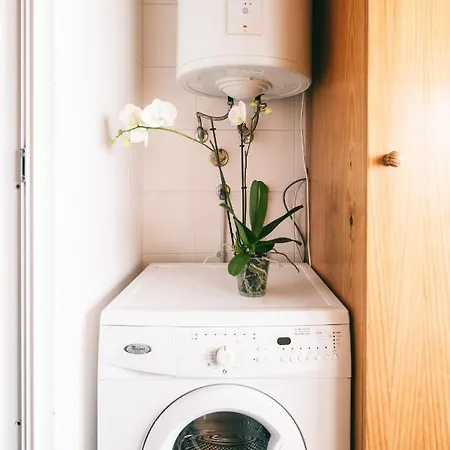 Apartment By The Sea Ii - Calmo Com Piscina E Vista Mar. *