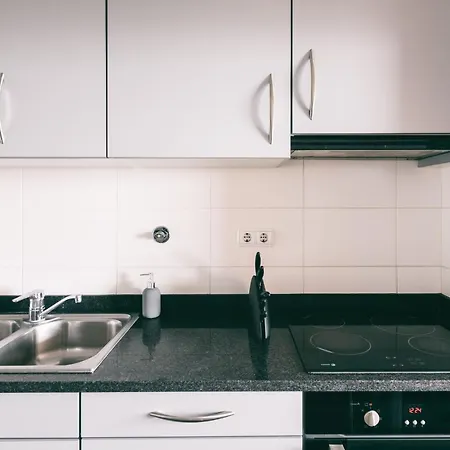 Apartment By The Sea Ii - Calmo Com Piscina E Vista Mar. Funchal (Madeira)