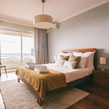 By The Sea Ii - Calmo Com Piscina E Vista Mar. * Funchal (Madeira)